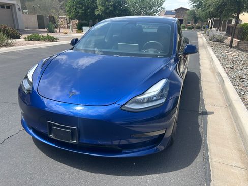 Used 2020 Tesla Model 3 Long Range image 2