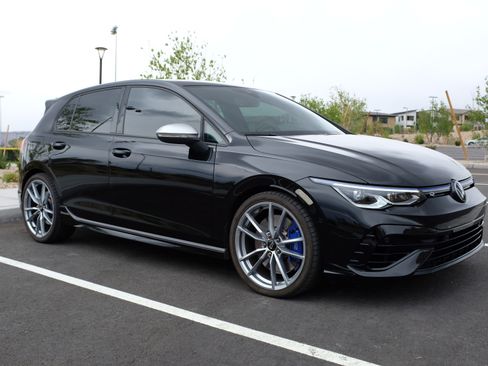 Used 2024 Volkswagen Golf R image 1