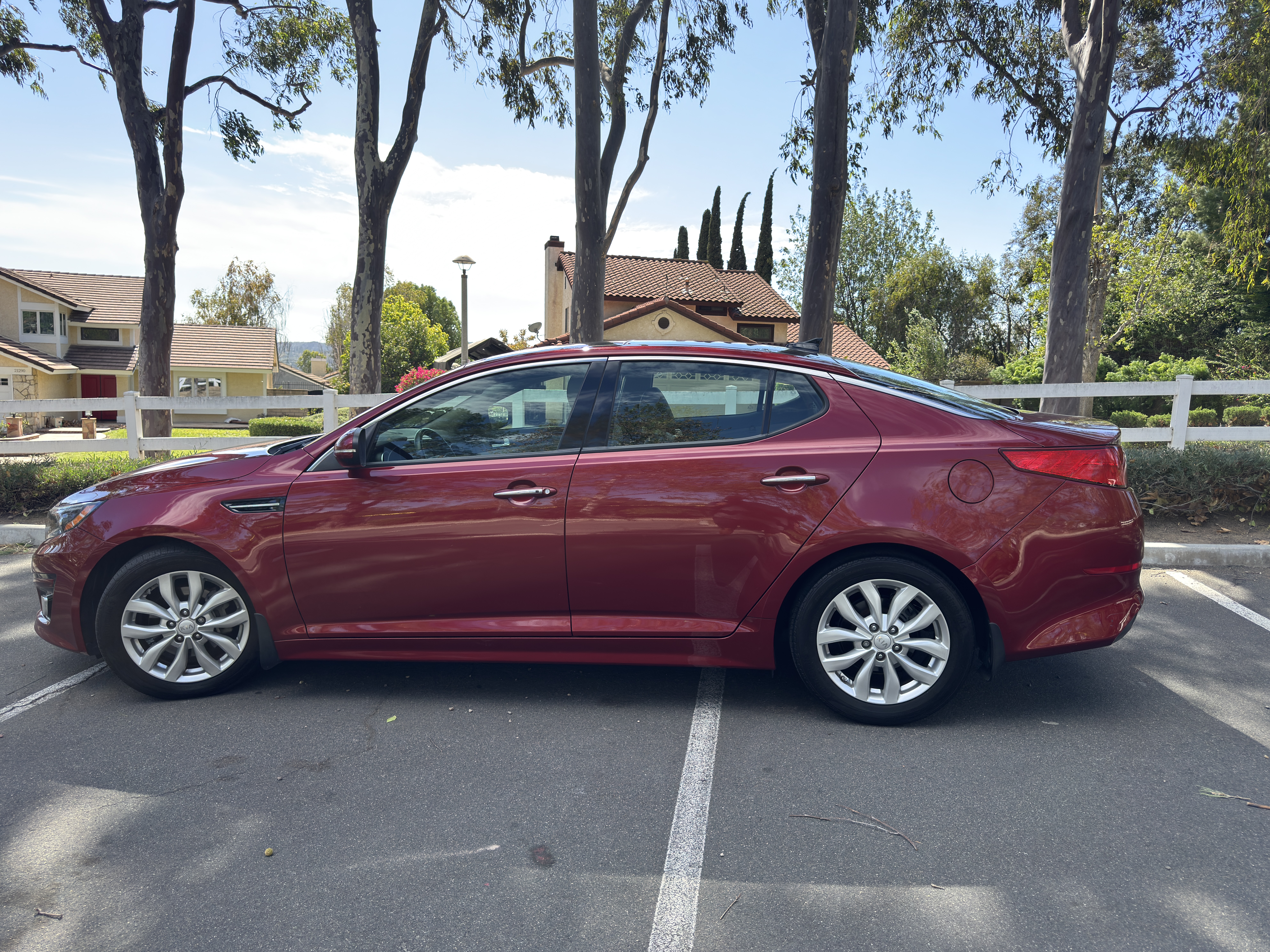Used 2014 Kia Optima EX w/ EX Premium Package FWD image 2