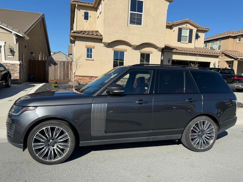 Used 2020 Land Rover Range Rover Autobiography image 14