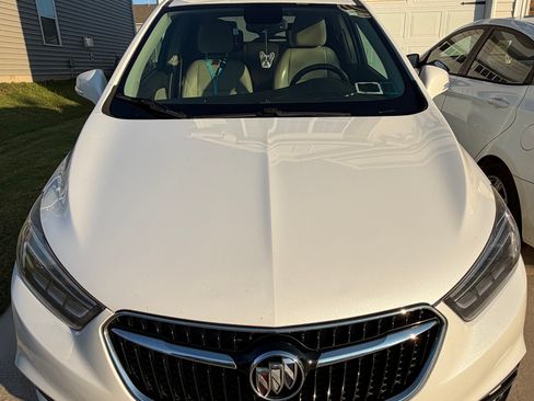 Used 2017 Buick Encore Essence w/ Experience Buick Package FWD image 2