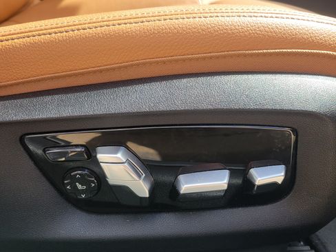 Used 2018 BMW 530e 530e iPerformance Sedan 4D image 14