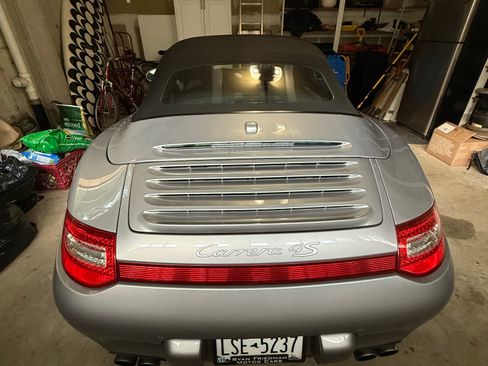 Used 2011 Porsche 911 Carrera 4S AWD/4WD image 8