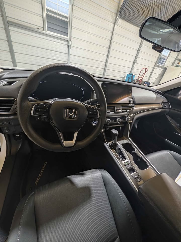 Used 2021 Honda Accord LX image 2