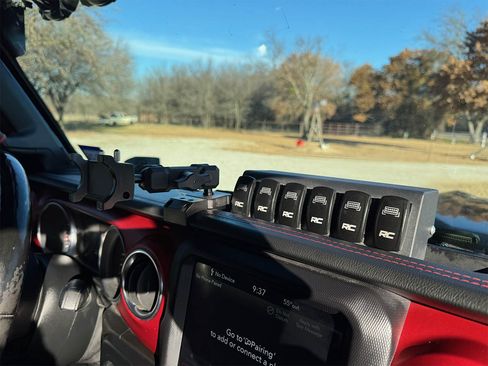 Used 2020 Jeep Gladiator Rubicon image 24