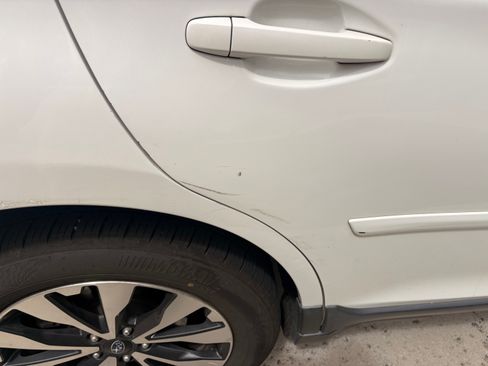 Used 2017 Subaru Outback 2.5i Limited AWD/4WD image 12
