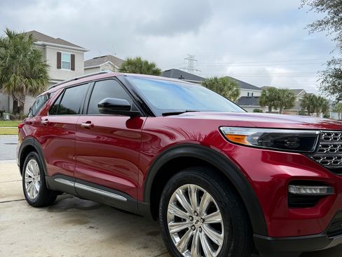 Used 2022 Ford Explorer Limited w/ Equipment Group 301A image 15