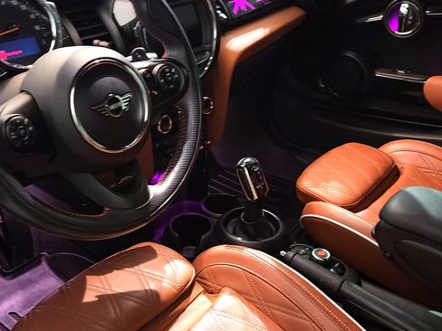 Used 2021 MINI Cooper S w/ Signature Upholstery Package image 14