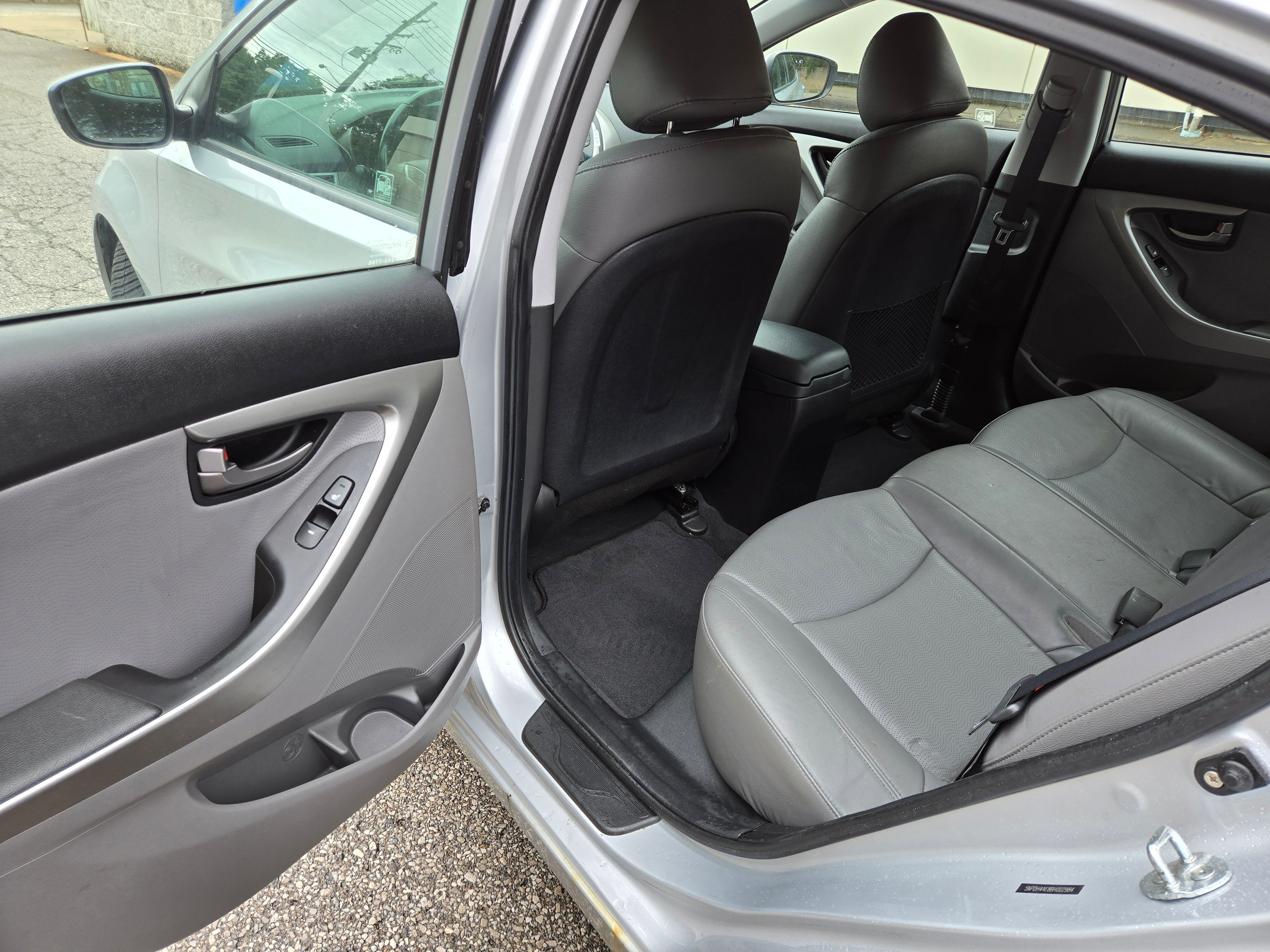 Used 2011 Hyundai Elantra Limited FWD image 19