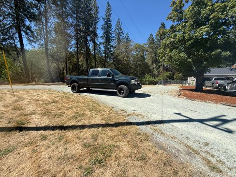 Used 2005 Ford F350 Lariat AWD/4WD image 1