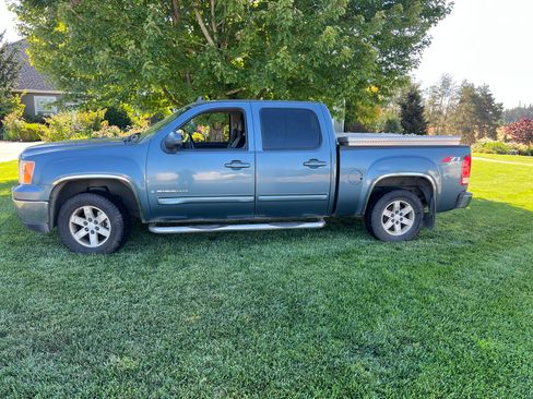 Used 2007 GMC Sierra 1500 SLE AWD/4WD image 2