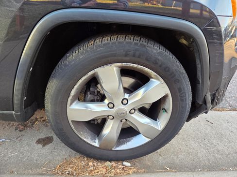 Used 2013 Jeep Grand Cherokee Overland image 13