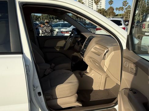 Used 2009 Kia Sportage LX FWD image 6