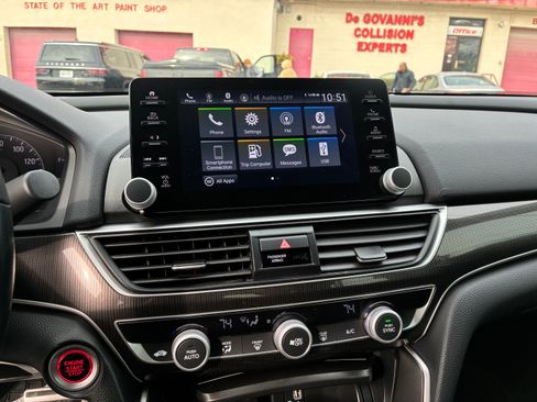 Used 2020 Honda Accord Sport image 10