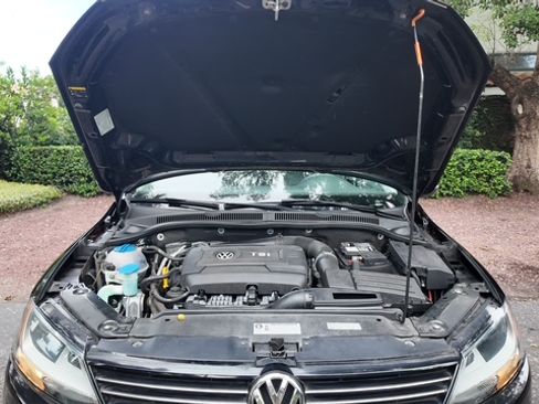 Used 2014 Volkswagen Jetta SE FWD image 21