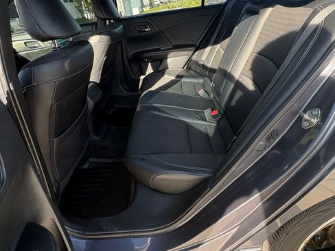 Used 2016 Honda Accord Sport image 9