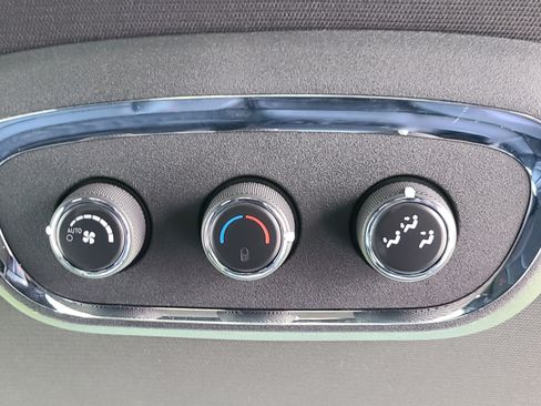 Used 2018 Dodge Durango R/T w/ Technology Group image 26