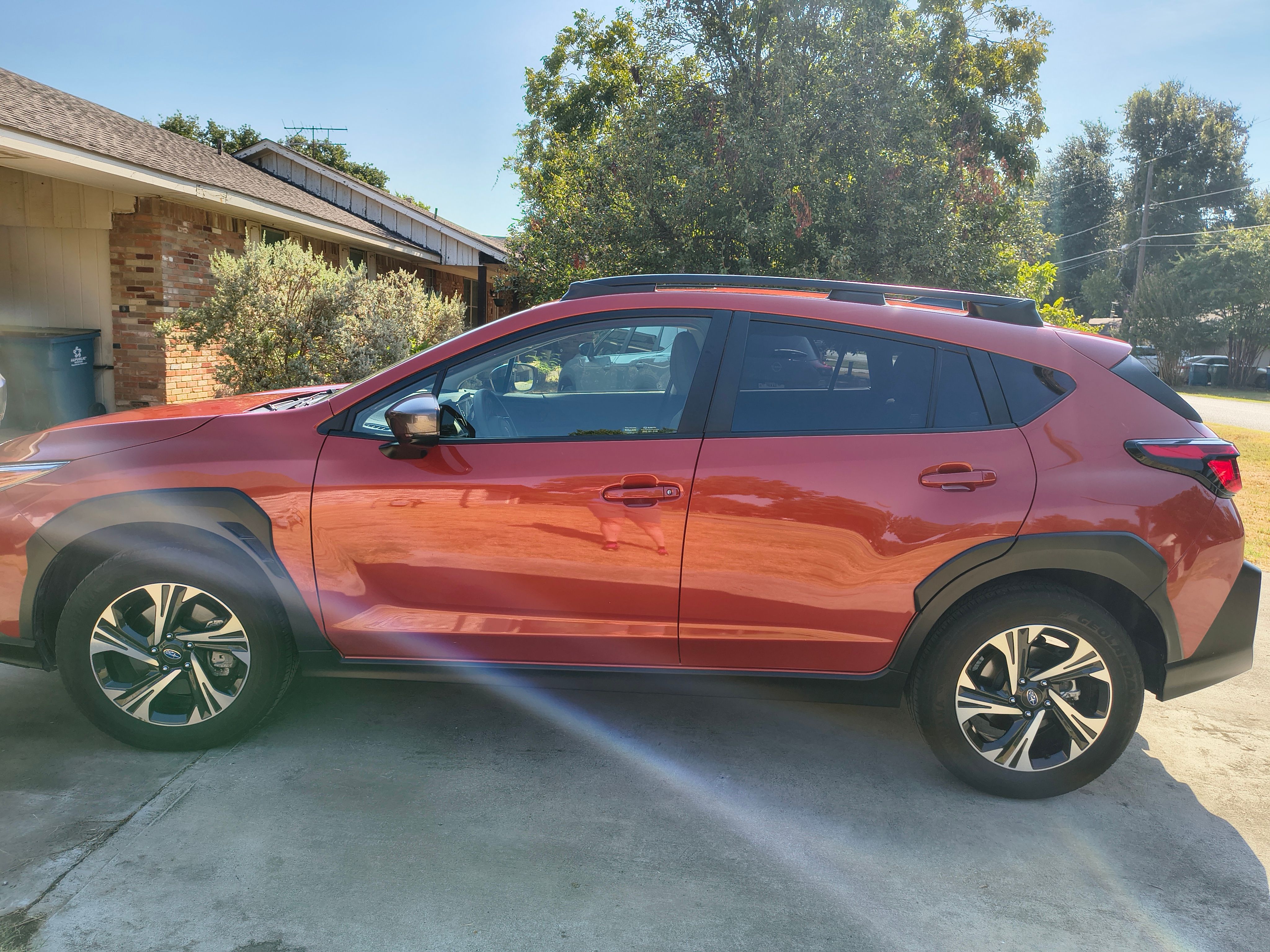 Used 2024 Subaru Crosstrek 2.0i Premium AWD/4WD image 2