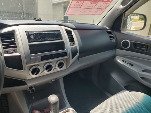 Used 2007 Toyota Tacoma PreRunner RWD image 10