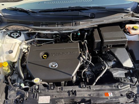 Used 2012 MAZDA MAZDA5 Sport FWD image 23