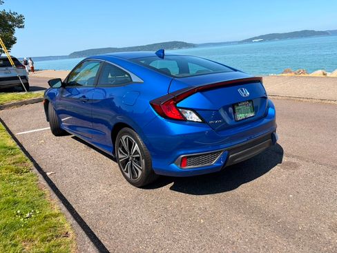 Used 2017 Honda Civic EX-T image 9