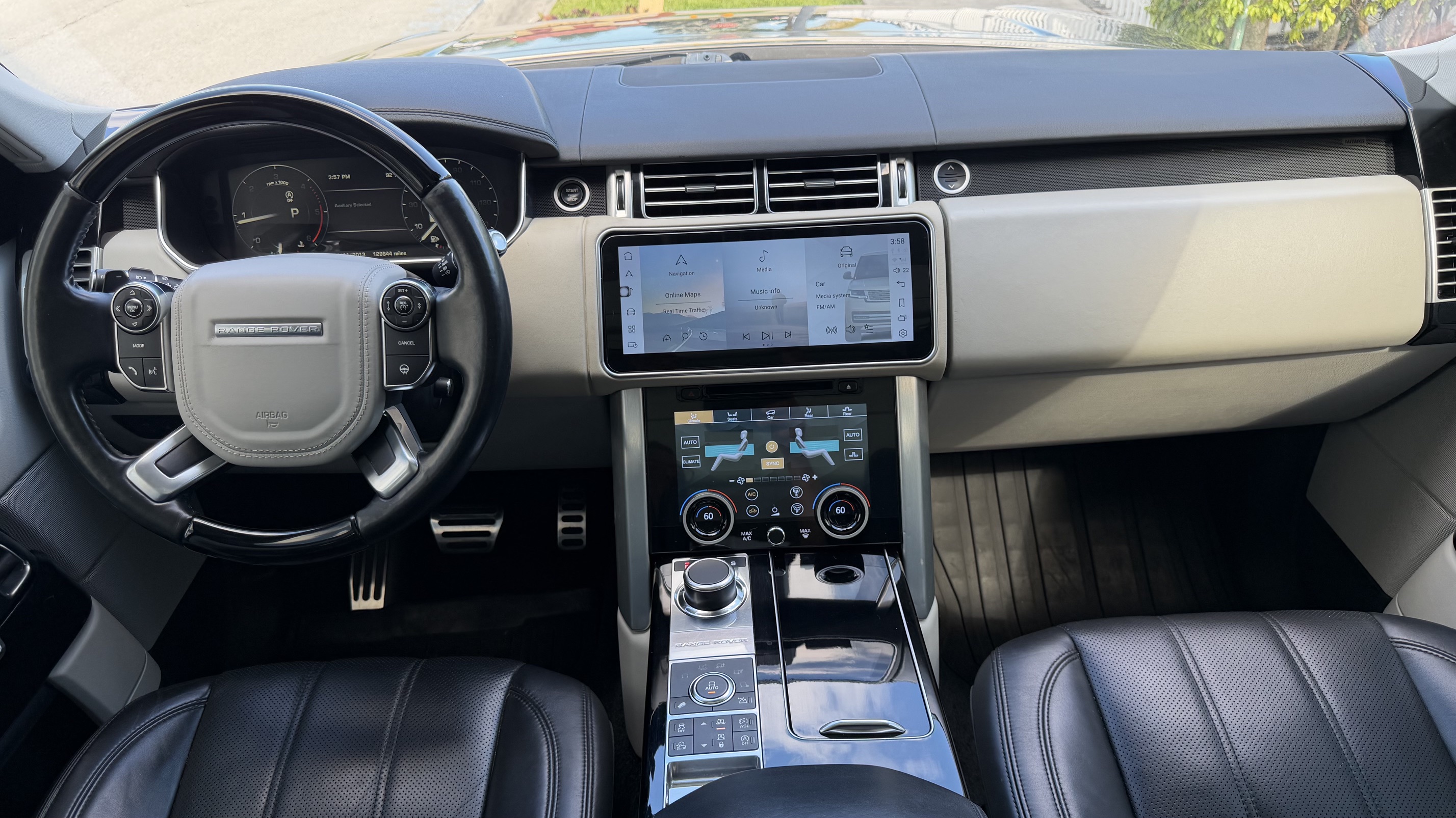 Used 2016 Land Rover Range Rover HSE AWD/4WD image 10