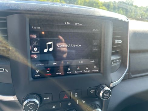 Used 2020 RAM 2500 Big Horn w/ Level 1 Equipment Group image 31