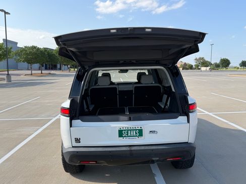 Used 2023 Rivian R1S Adventure AWD/4WD image 12