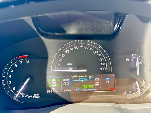 Used 2018 Cadillac XT5 FWD image 15