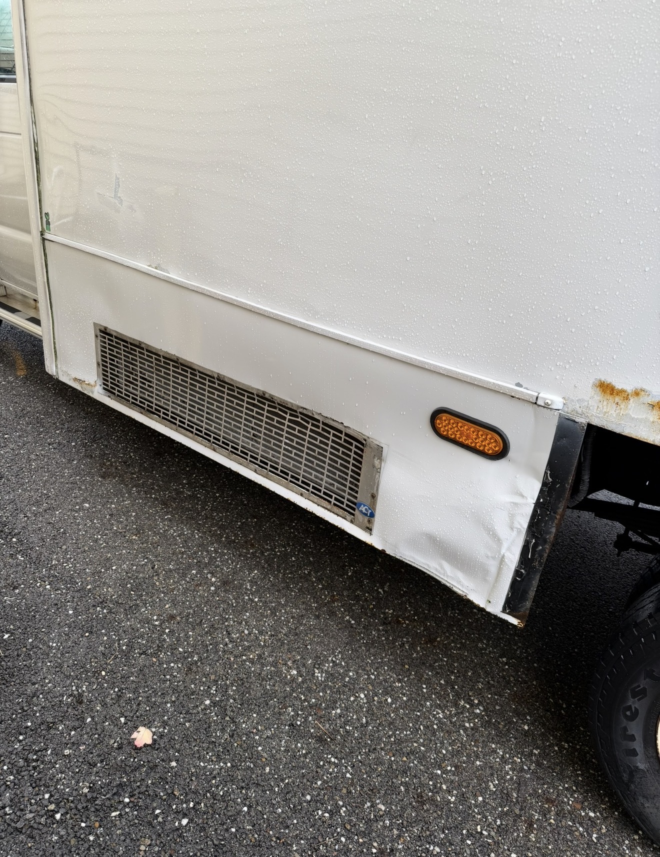 Used 2016 Ford E-450 and Econoline 450 Super Duty w/ Shuttle Bus Prep Package RWD image 29