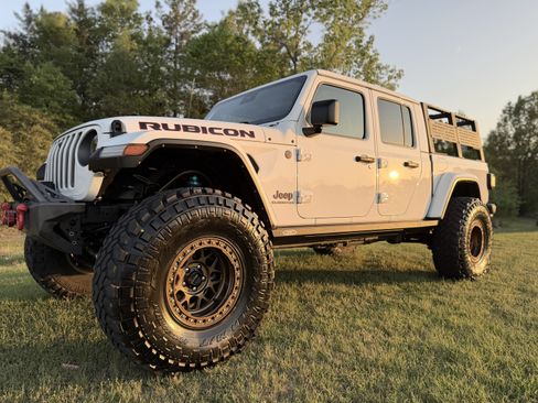 Used 2021 Jeep Gladiator Rubicon image 12