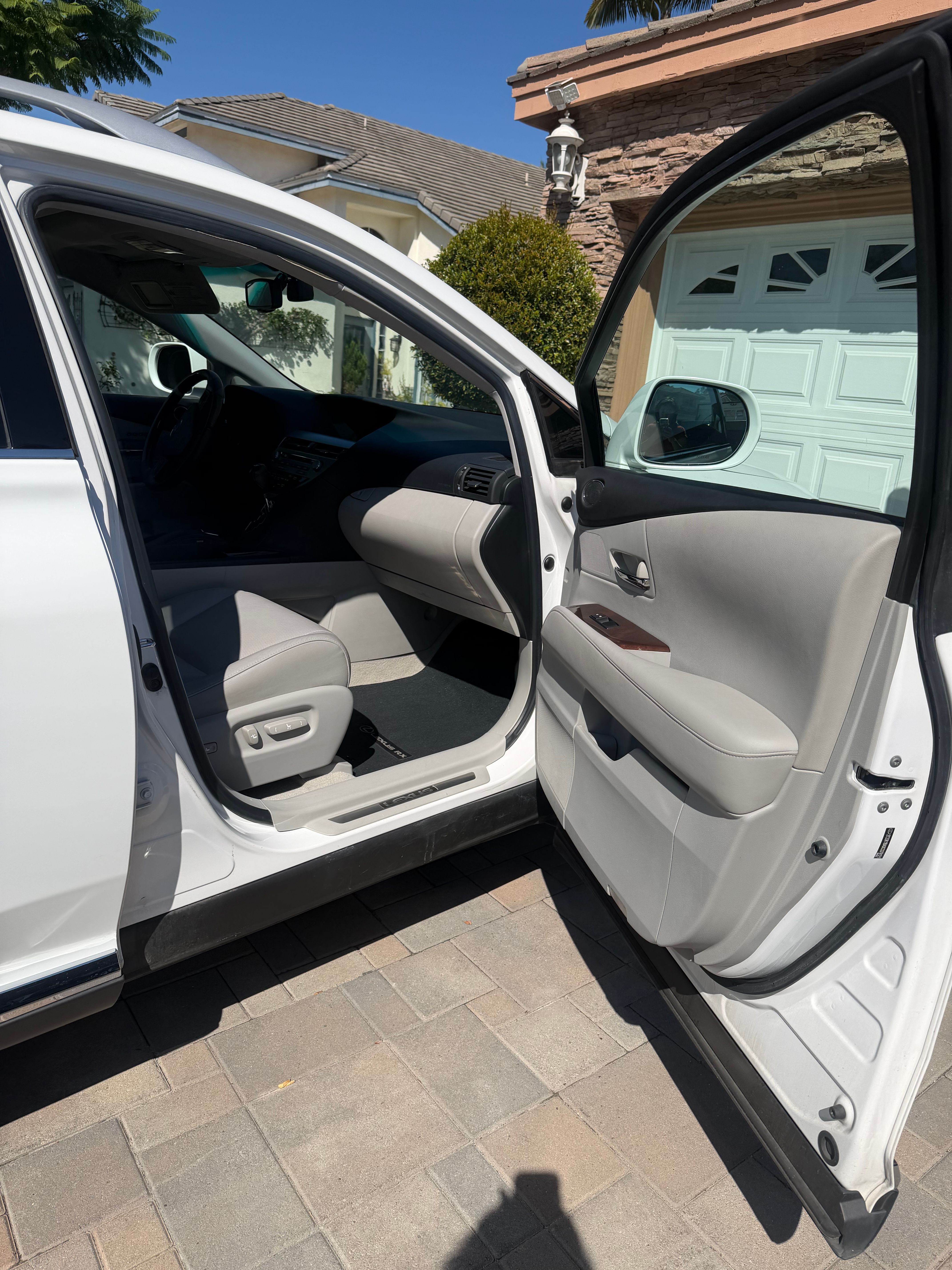 Used 2012 Lexus RX 350 FWD w/ Premium Pkg image 10