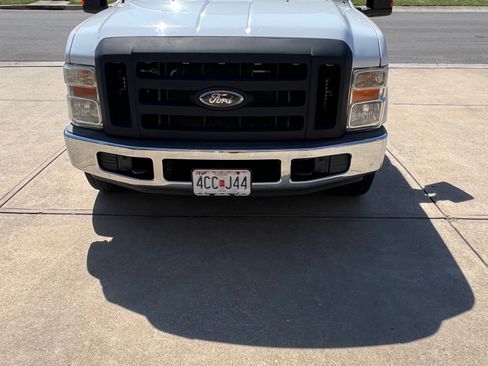 Used 2009 Ford F250 XL image 2