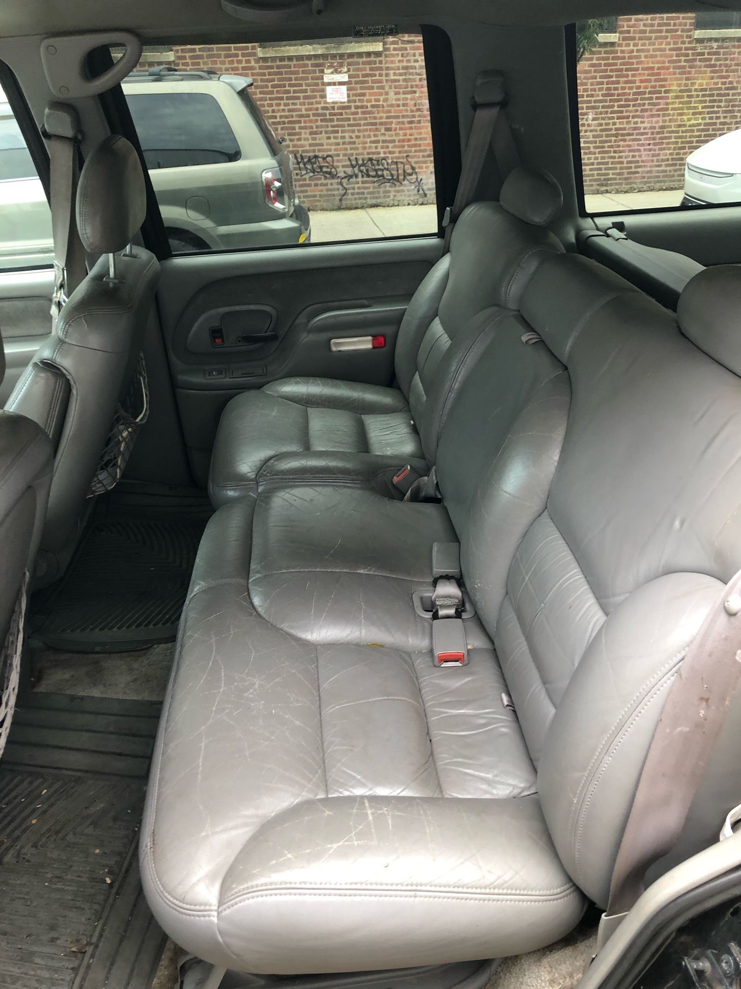 Used 1995 GMC Yukon 4WD 4-Door image 8