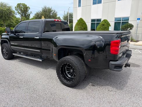Used 2018 GMC Sierra 3500 Denali w/ Duramax Plus Package AWD/4WD image 8