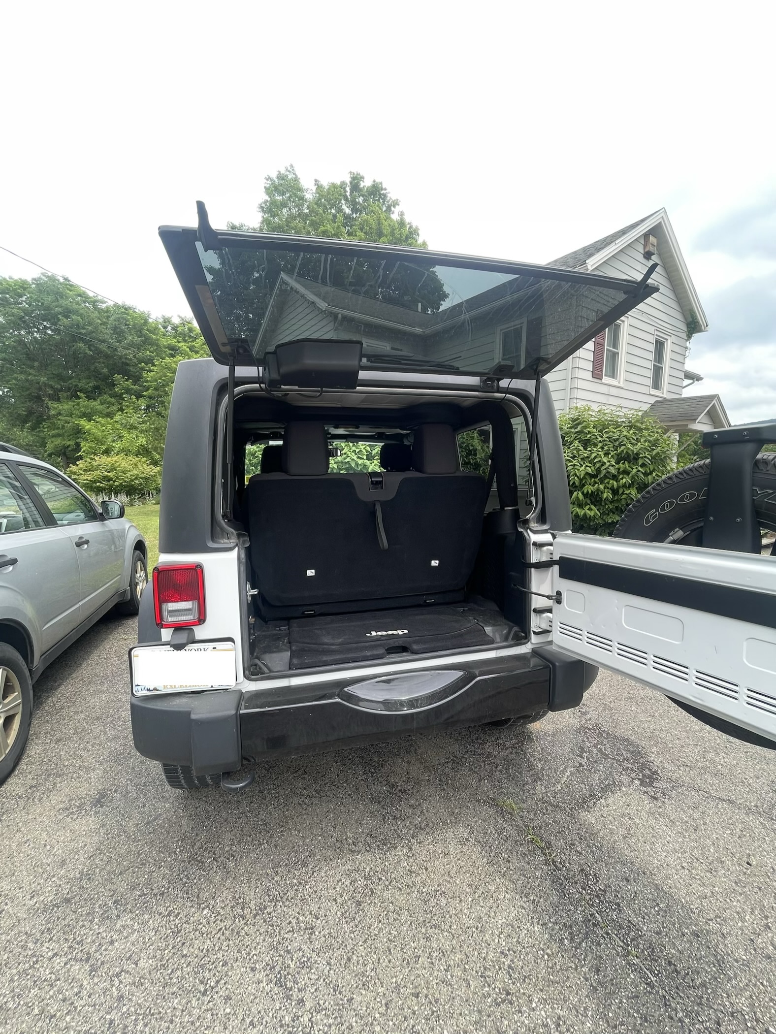 Used 2015 Jeep Wrangler Sport AWD/4WD image 10