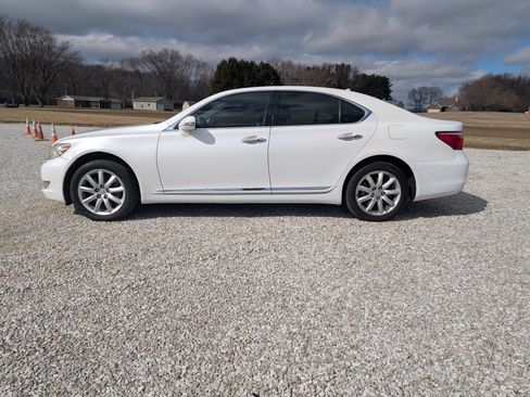 Used 2010 Lexus LS 460 AWD image 10