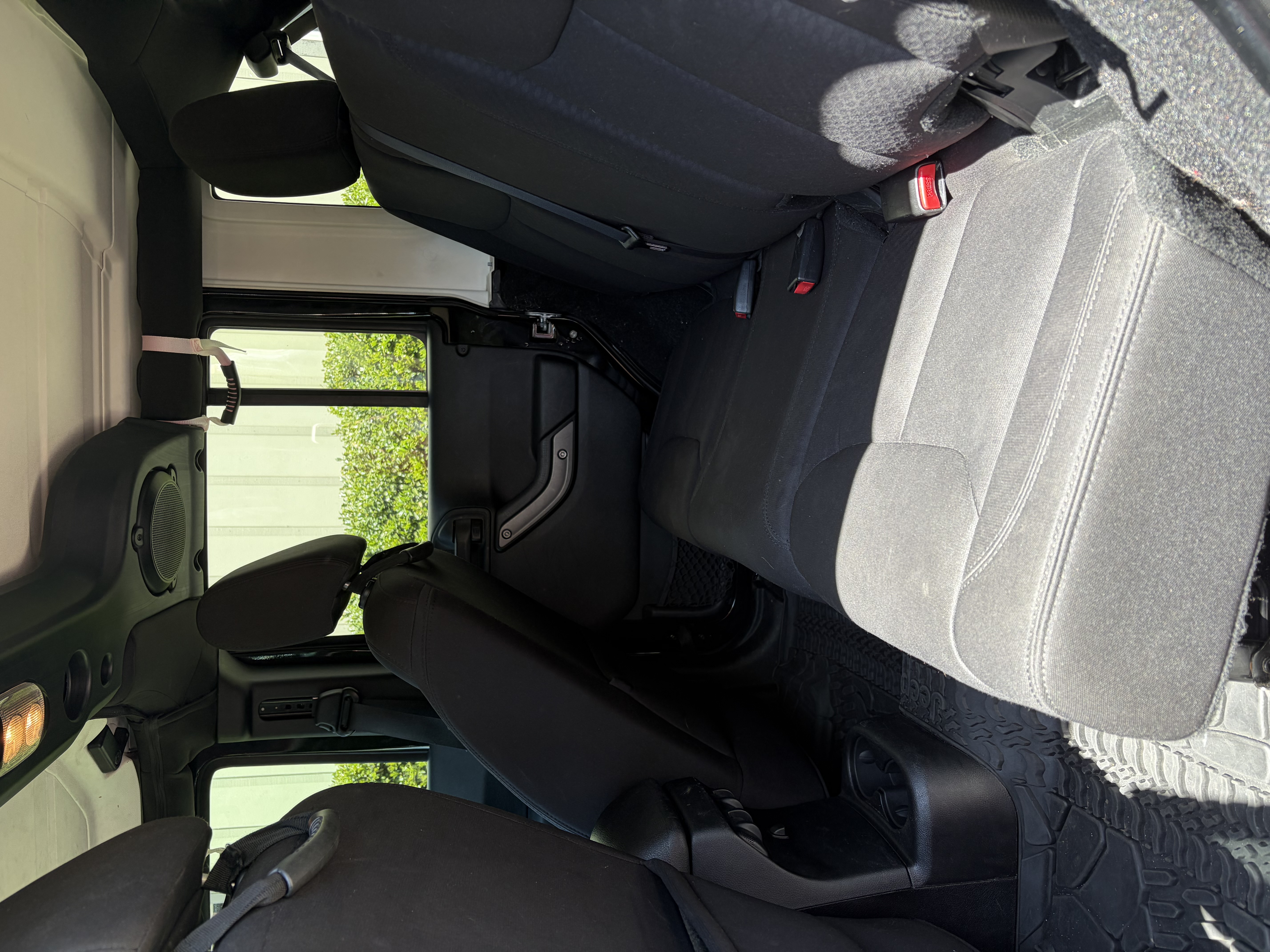 Used 2013 Jeep Wrangler Unlimited Sport AWD/4WD image 8