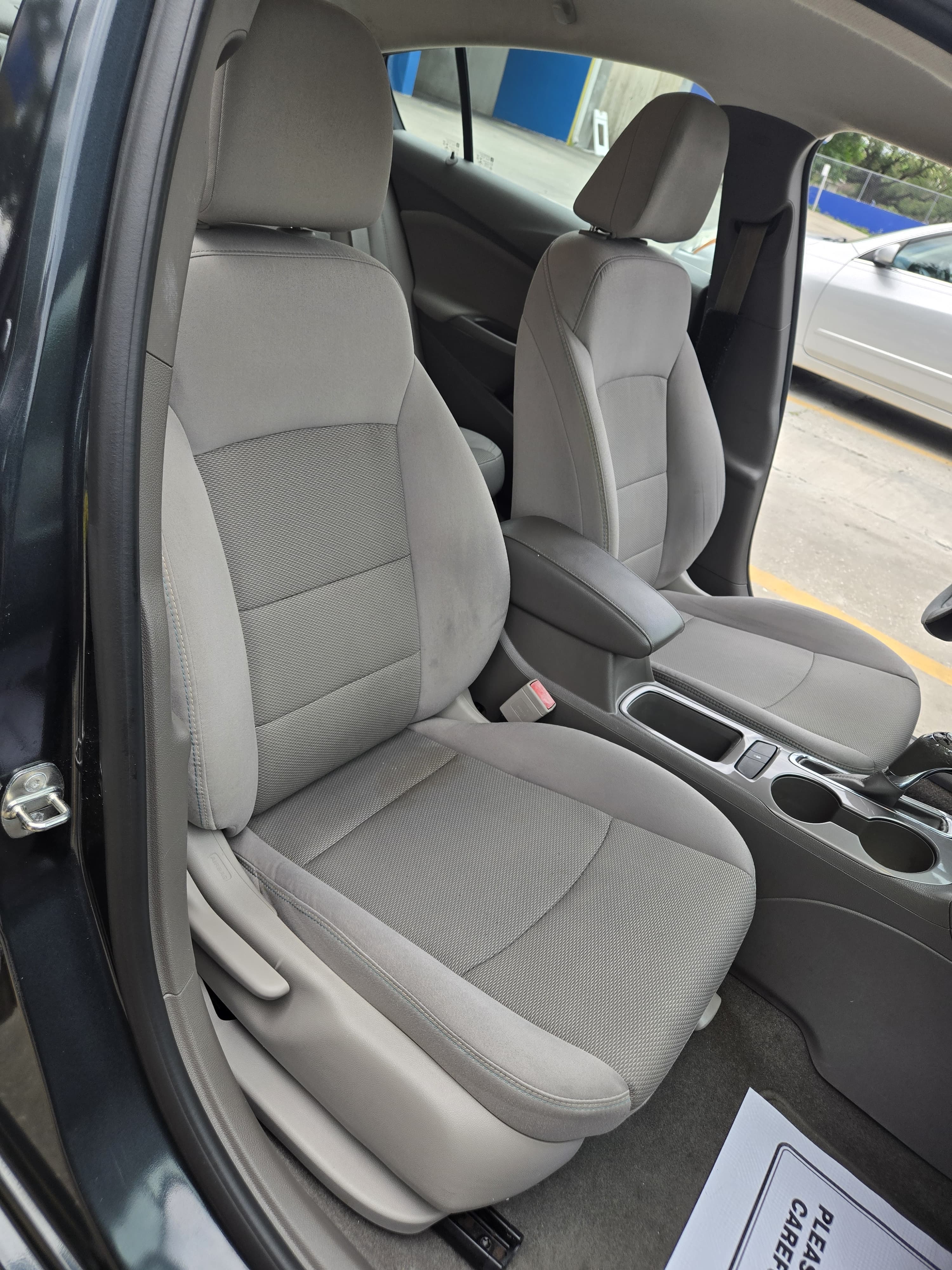 Used 2017 Chevrolet Cruze LT FWD image 6