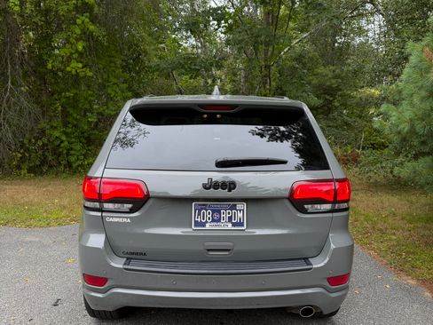 Used 2020 Jeep Grand Cherokee Altitude RWD image 5