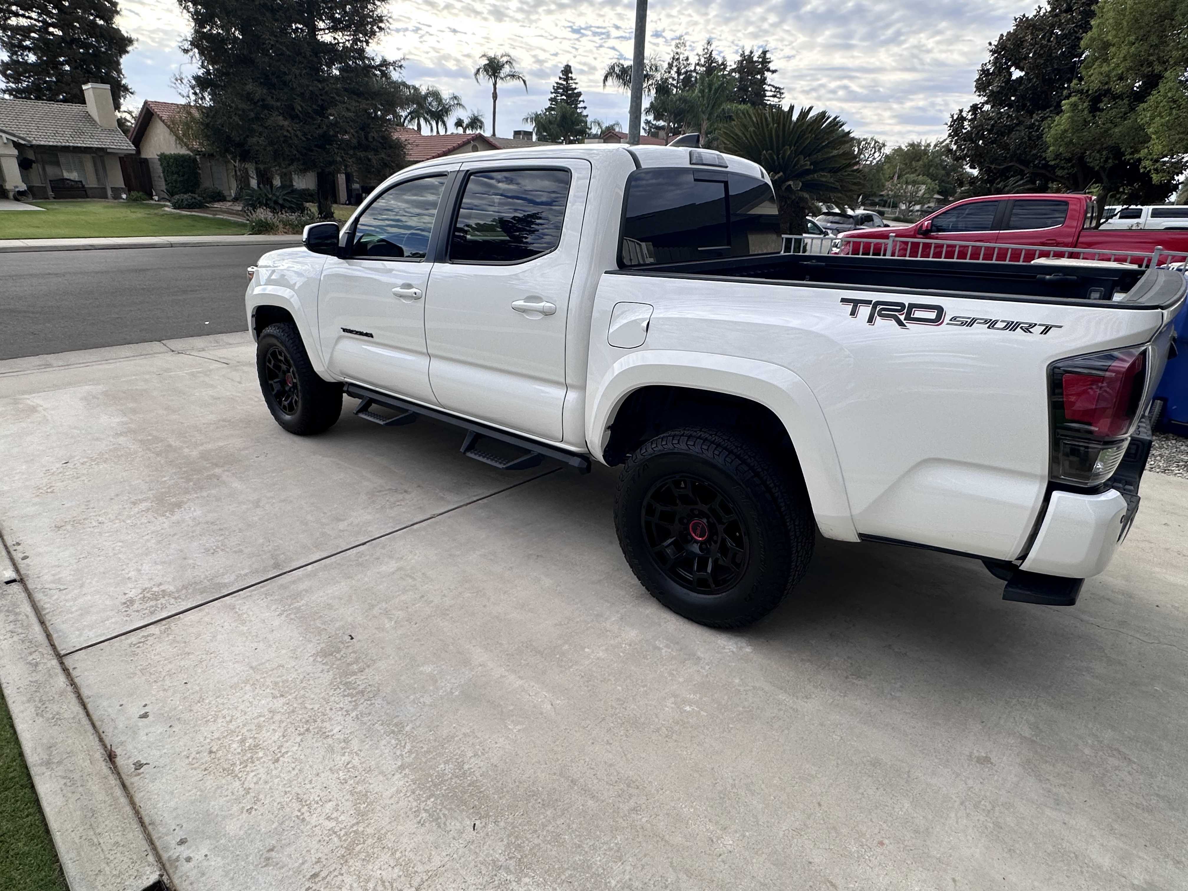 Used 2021 Toyota Tacoma TRD Sport w/ Technology Package RWD image 11