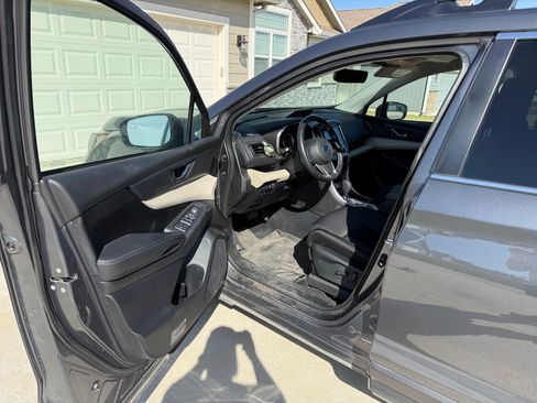 Used 2021 Subaru Ascent Premium w/ Convenience Package image 6