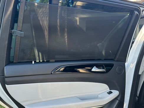 Used 2018 Mercedes-Benz GLS 550 4MATIC image 26