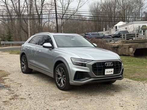 Used 2023 Audi Q8 Premium Plus w/ Premium Plus Package image 4