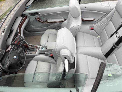 Used 2003 BMW 325Ci Convertible image 14