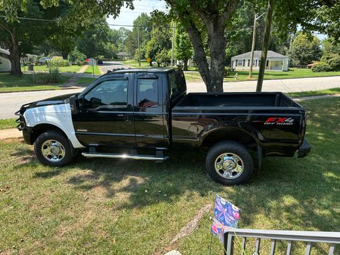 Used 2005 Ford F350 XLT AWD/4WD image 5