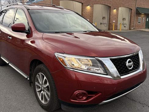 Used 2013 Nissan Pathfinder SV w/ Cargo Pkg image 24