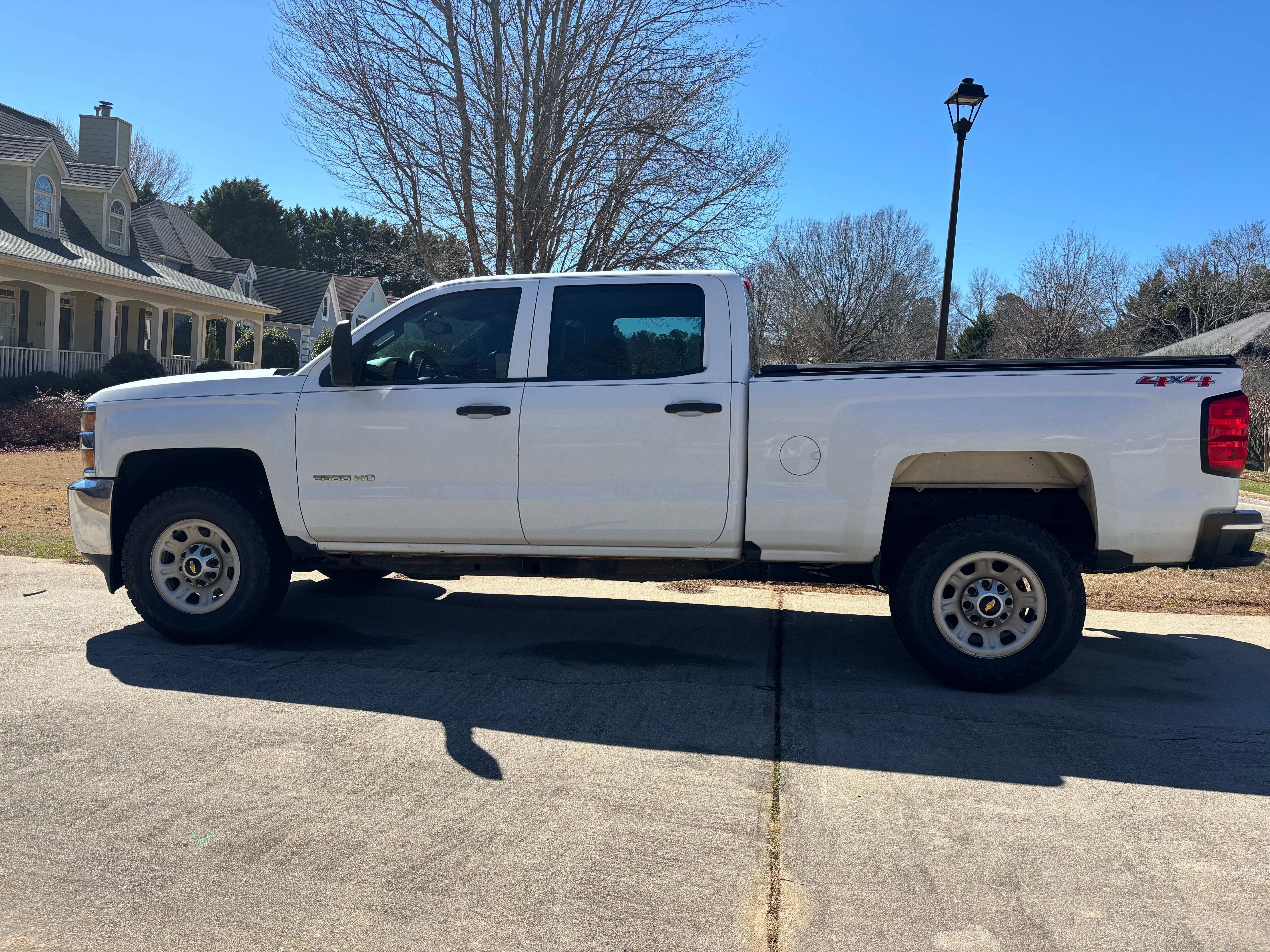 Used 2016 Chevrolet Silverado 2500 W/T AWD/4WD image 4
