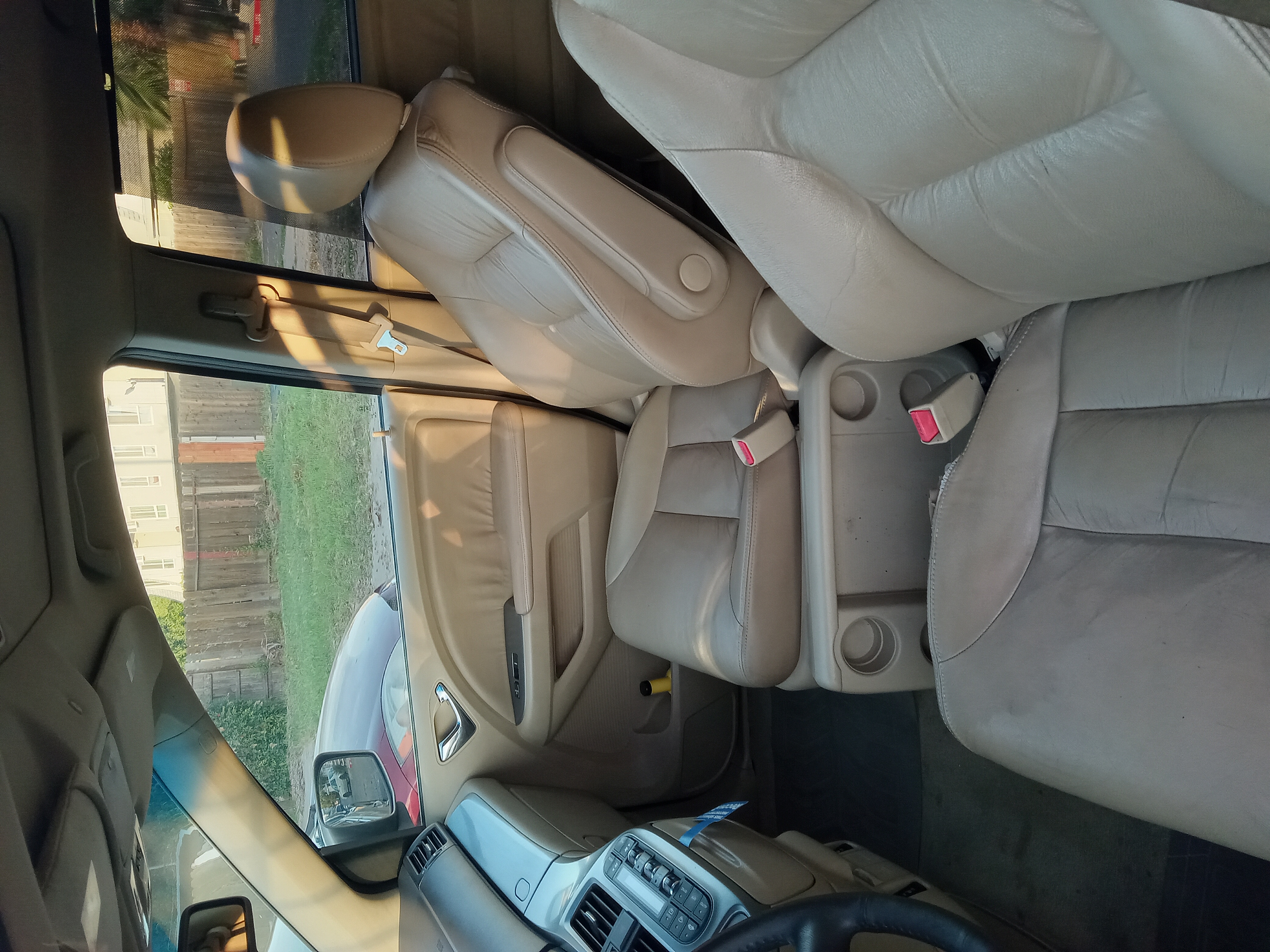 Used 2010 Honda Odyssey EX-L image 4