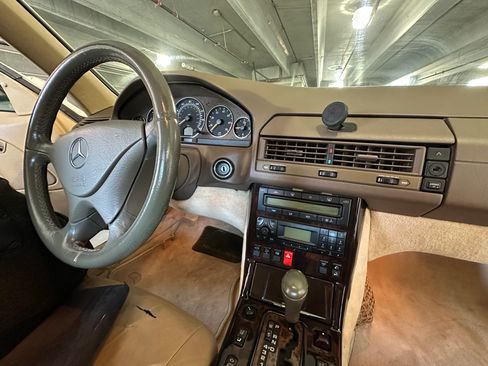 Used 2000 Mercedes-Benz SL 500 image 10